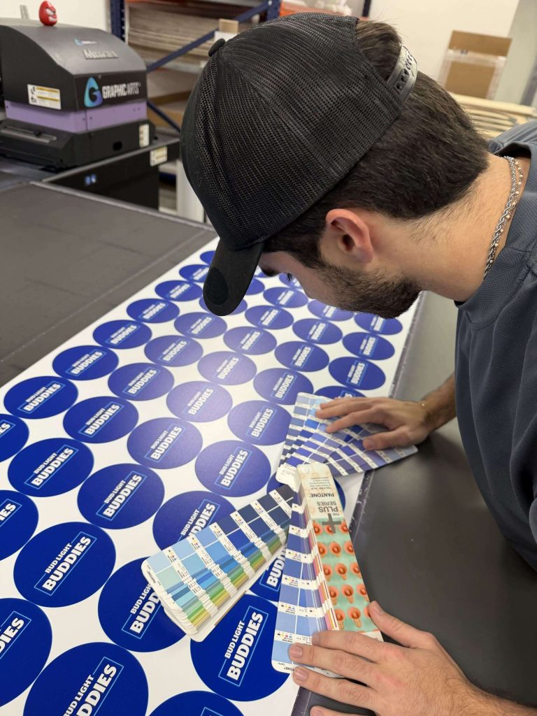 Landing 4 1 - Graphic Arts 305